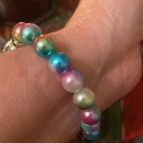 - HD Rainbow Beaded Bracelet - Picture 3 of 5